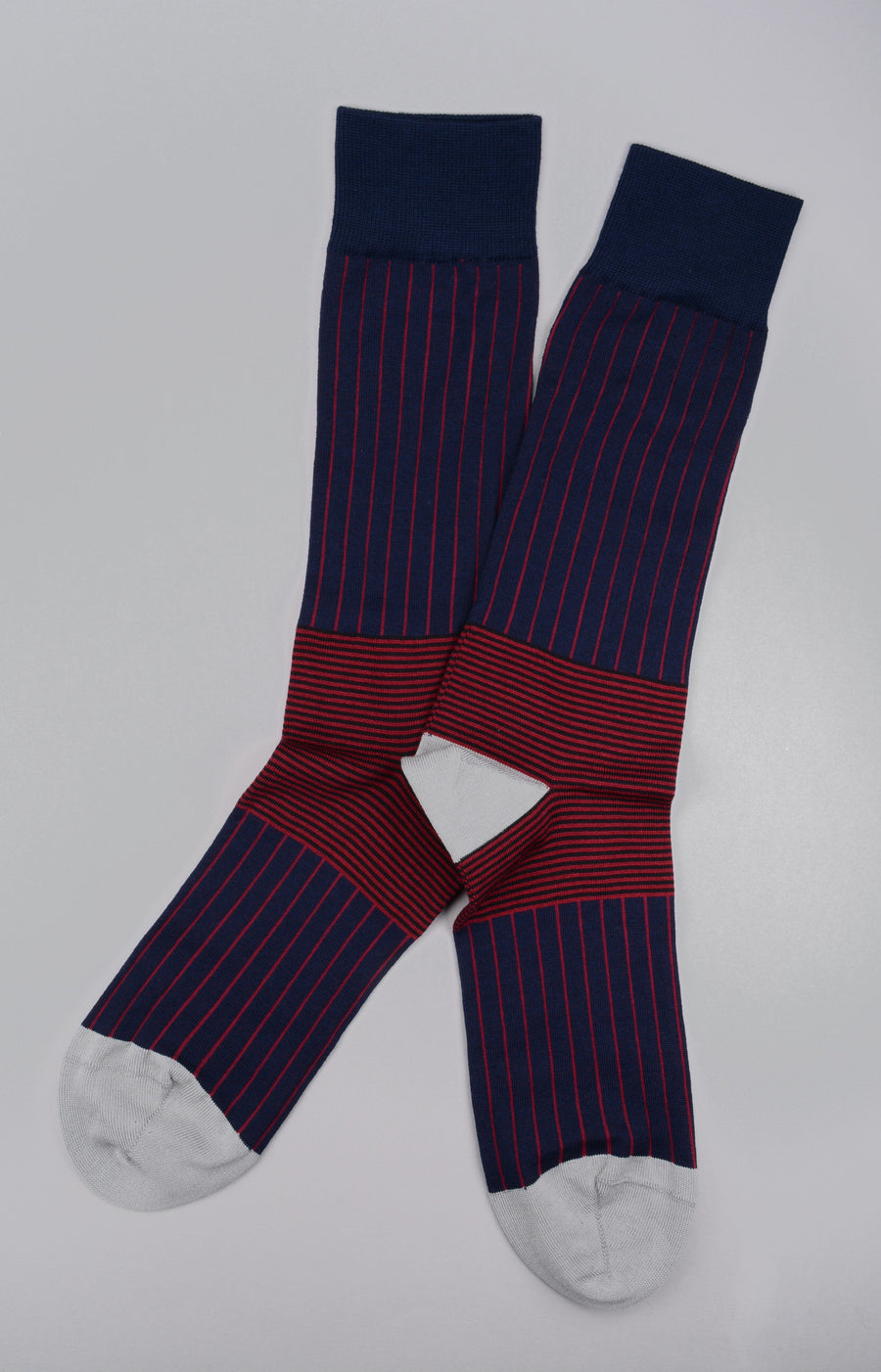 Peper Harow<p>oxford stripe<p>men's cotton crew socks<p>navy